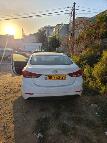 יונדאי I35