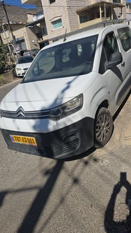מודעת רכב סיטרואן ברלינגו