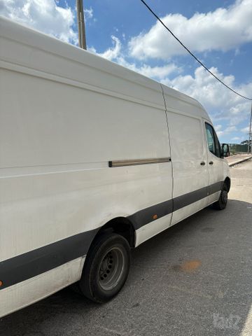 מודעת רכב מרצדס-בנץ ספרינטר