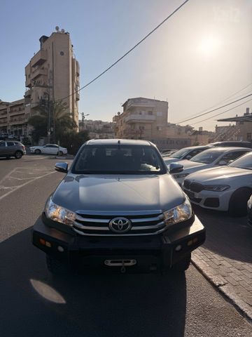 טויוטה היילקס