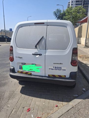 מודעת רכב סיטרואן ברלינגו