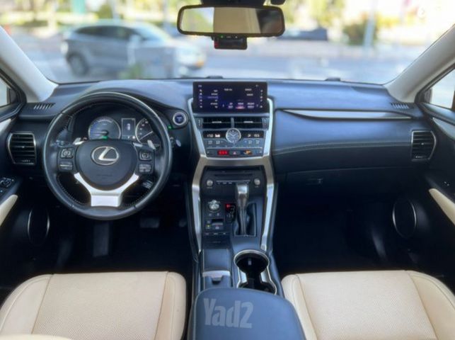 לקסוס NX