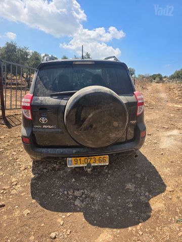 טויוטה RAV4