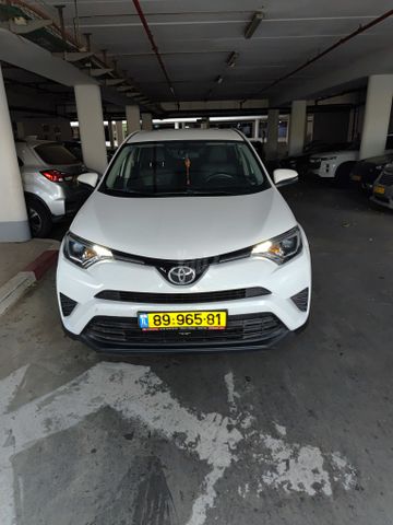 טויוטה RAV4