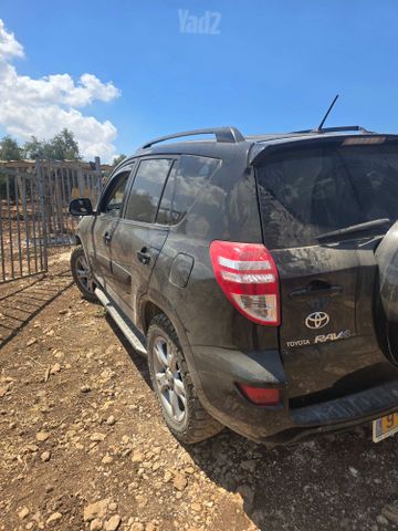 מודעת רכב טויוטה RAV4