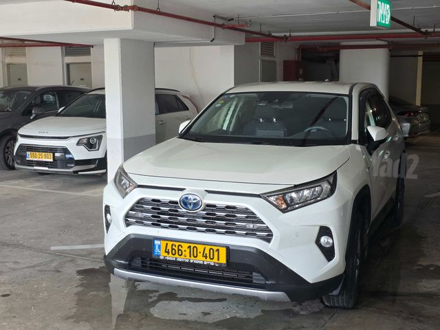 מודעת רכב טויוטה RAV4