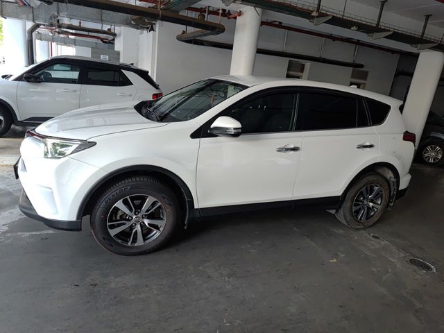 טויוטה RAV4