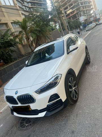 ב מ וו X2