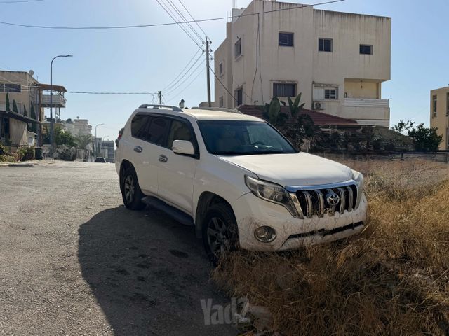טויוטה לנד קרוזר