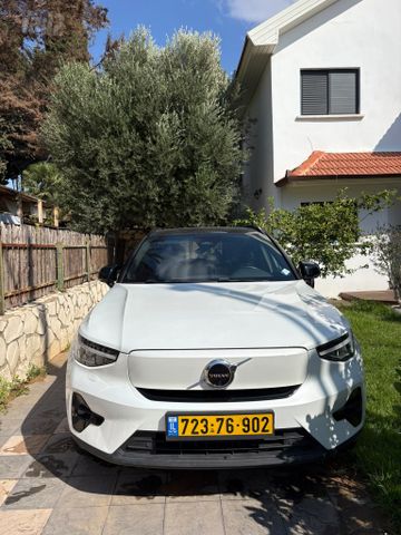 מודעת רכב וולוו XC40