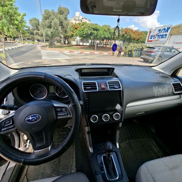 סובארו פורסטר