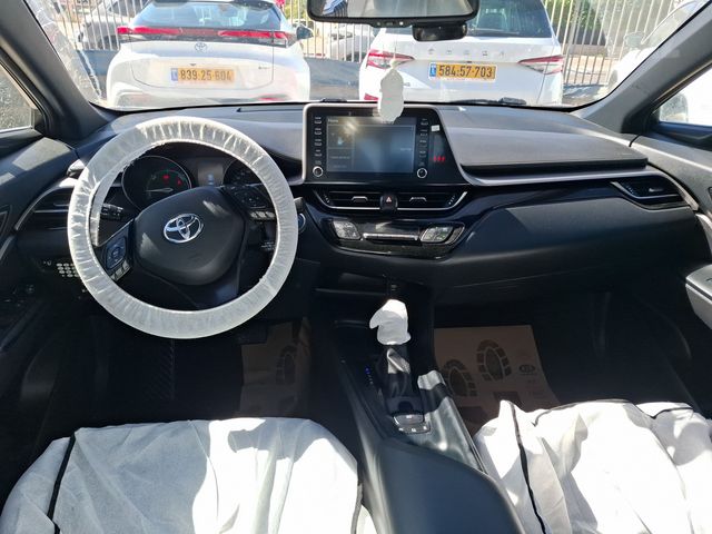 טויוטה C-HR