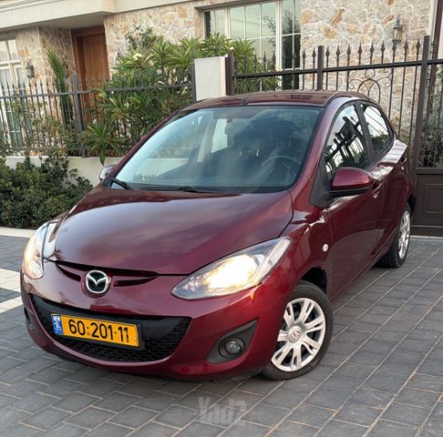 מודעת רכב מאזדה 2