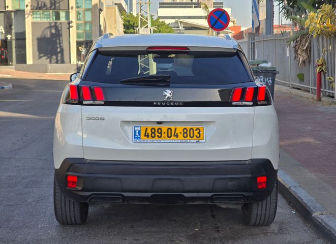 פיג'ו 3008