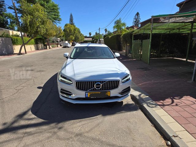וולוו S90