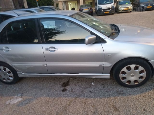 מיצובישי לנסר