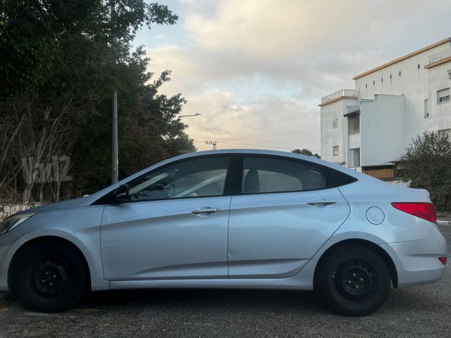 יונדאי אקסנט i25