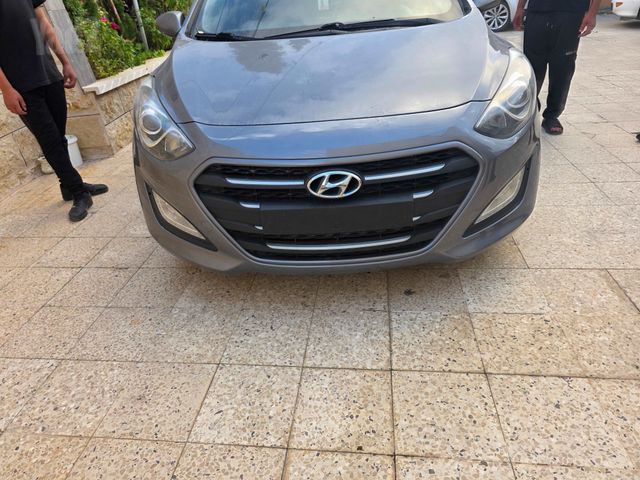 יונדאי i30
