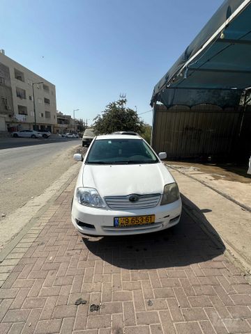 טויוטה קורולה