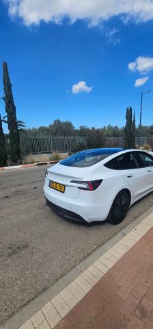 טסלה מודל 3