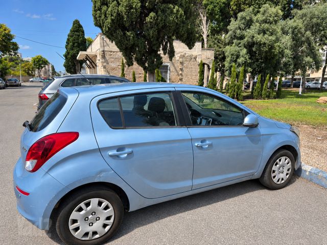 מודעת רכב יונדאי i20
