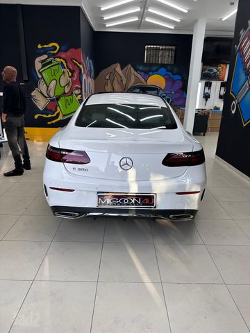 מודעת רכב מרצדס-בנץ E-class