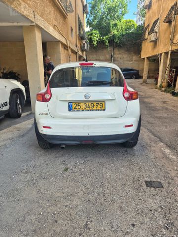 ניסאן ג'וק