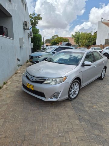 טויוטה קאמרי