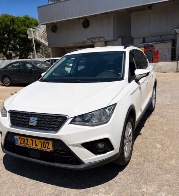סיאט ארונה