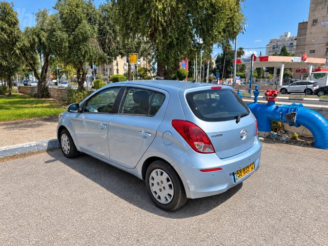 יונדאי i20