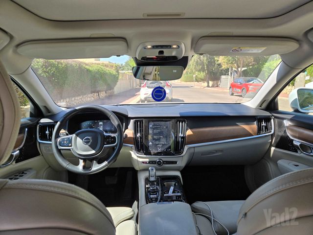 וולוו S90