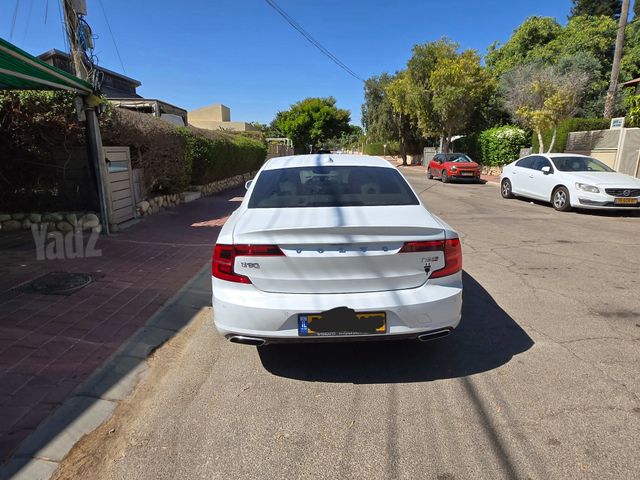 וולוו S90