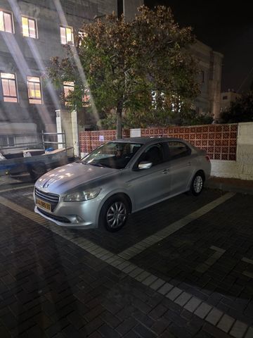 מודעת רכב פיג'ו 301