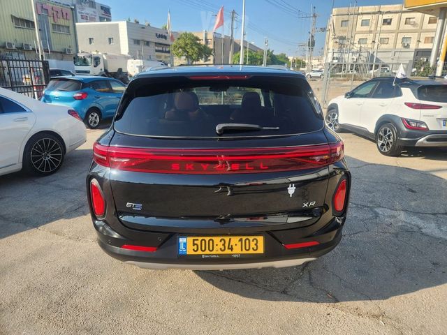 סקייוול ET5