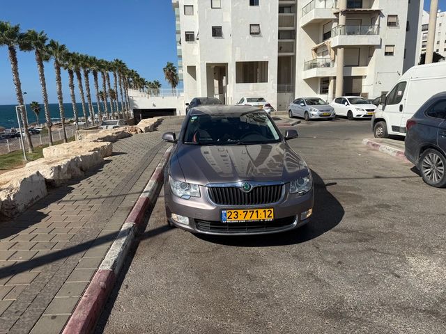 מודעת רכב סקודה סופרב
