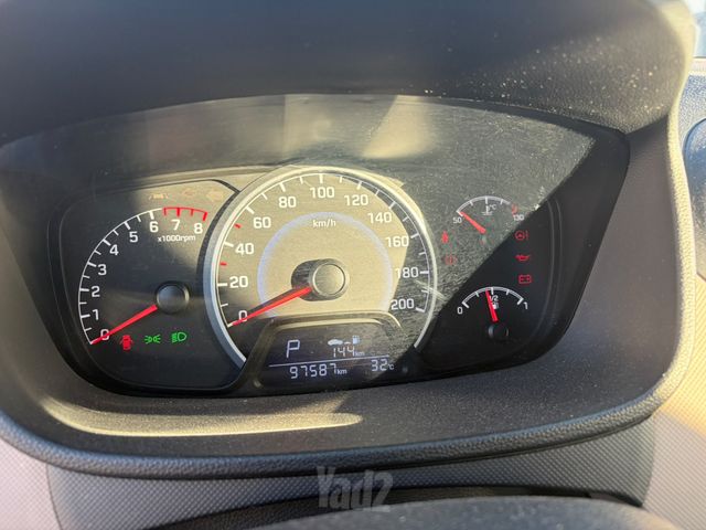 יונדאי i10