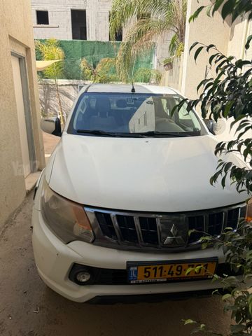 מיצובישי טרייטון / L200