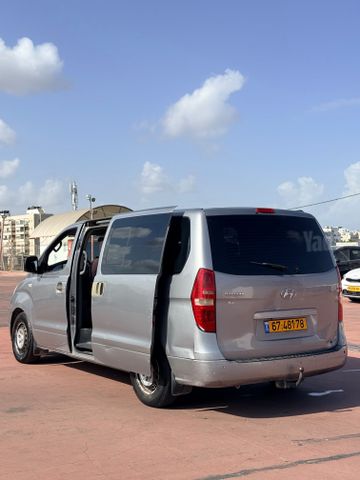 יונדאי H-1 / i800