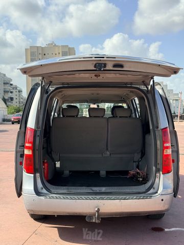 יונדאי H-1 / i800
