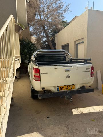 מיצובישי טרייטון / L200