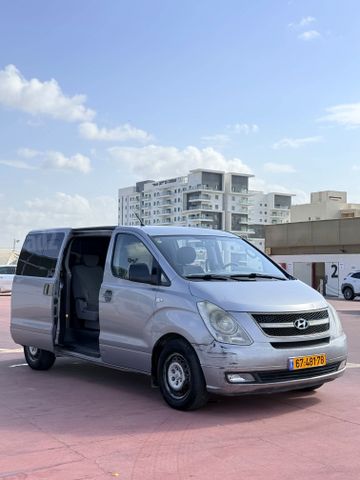 יונדאי H-1 / i800