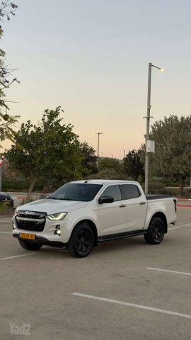 איסוזו די-מקס