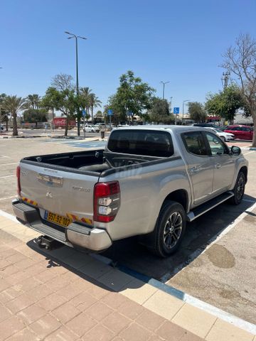 מיצובישי טרייטון / L200