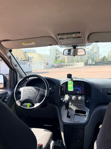יונדאי H-1 / i800