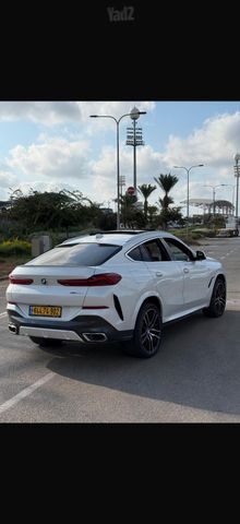 ב מ וו X6