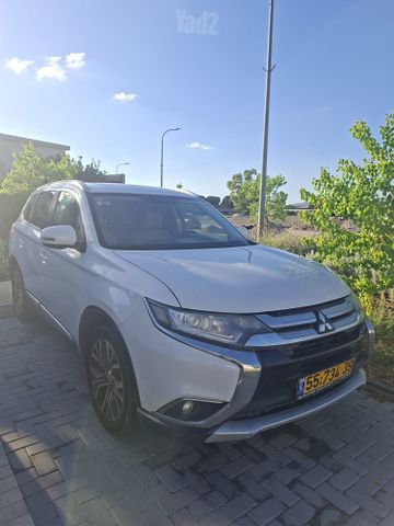 מיצובישי אאוטלנדר