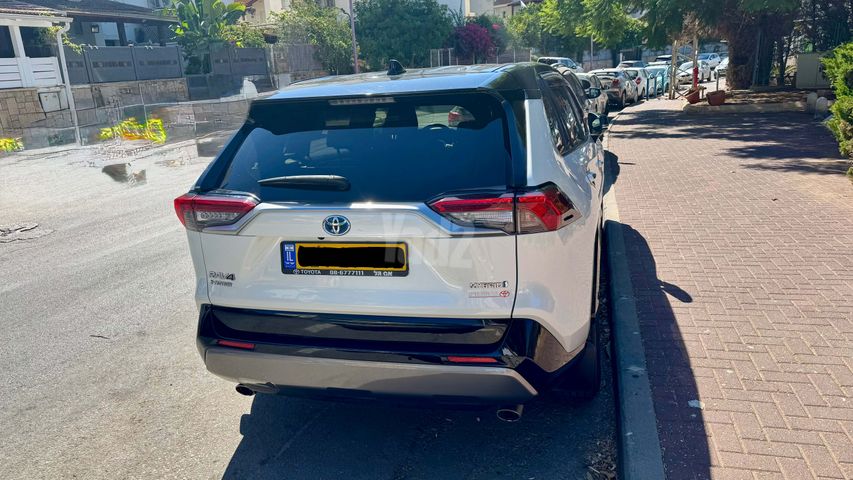 טויוטה RAV4