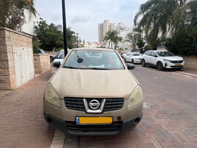 קשקאי 4X2 Visia אוט׳ 5 מק 2.0 (140 כ״ס) [2007-2010]