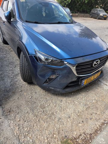 מודעת רכב מאזדה CX-3