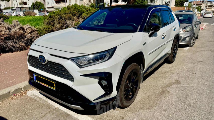 טויוטה RAV4